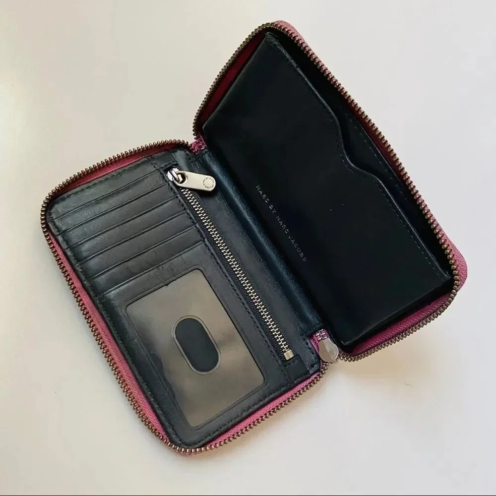 Marc By Marc Jacobs Leather Pink Zippered Wallet